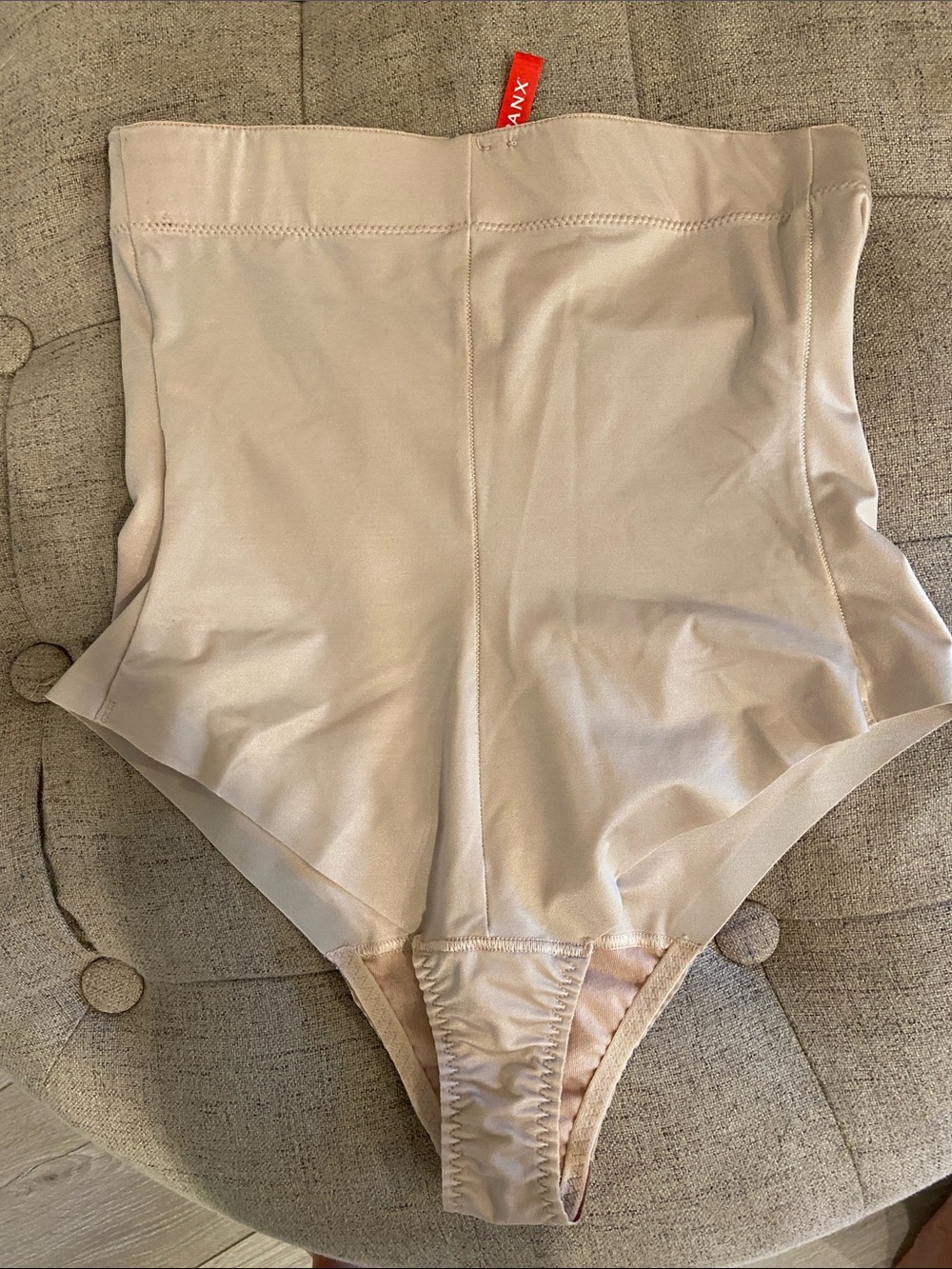 Spanx high waisted thong, shape your body size Small